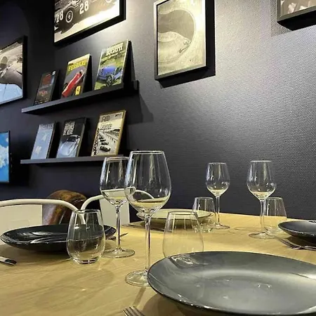 Grand T2 Chic Proche Circuit Tram Centre